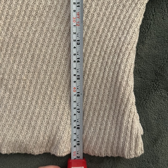 Cupcakes & Cashmere Cropped Knit Sweater - Picture 8 of 8